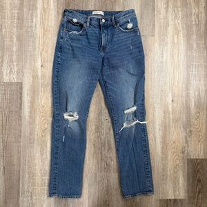 Abercrombie & Fitch Women’s The Boyfriend Mid Rise Jeans-size 28/6R *like NEW*